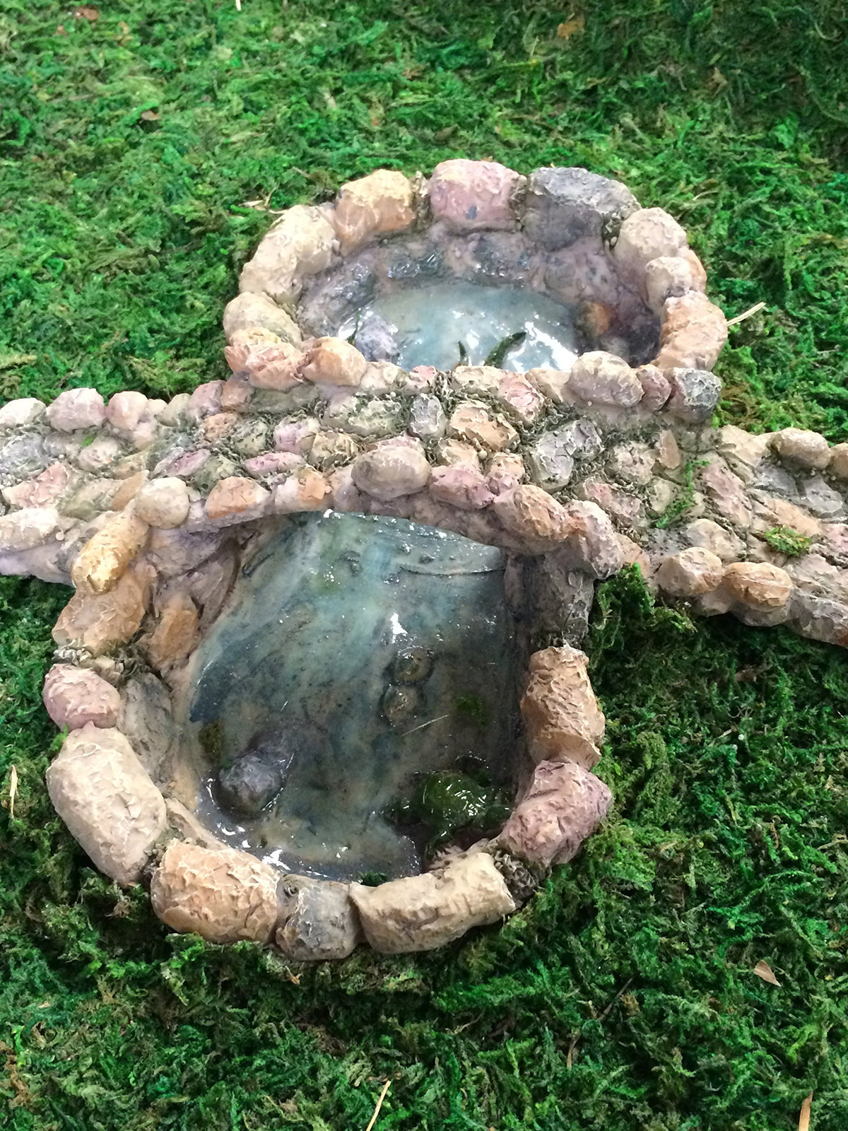Accesorio para jardín de hadas en miniatura con estanque y puente de piedra Marshall Home and Garden n.° MG16