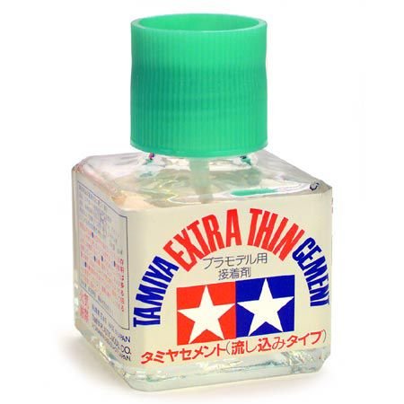 Pegamento cemento extrafino Tamiya 87038 punta fina 40 ml
