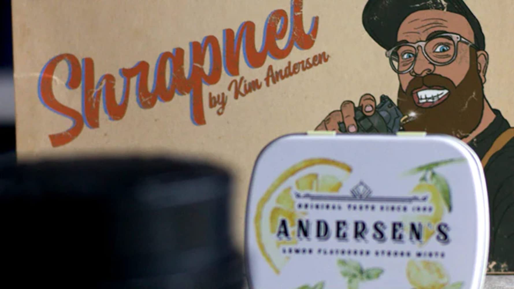 Shrapnel Trick (Gimmicks and Online Instructions) by Kim Andersen